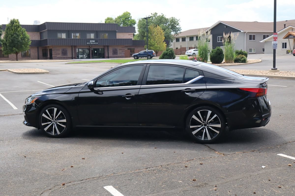 Used 2020 Nissan Altima 2.5 SR w/ Premium Package FWD image 8