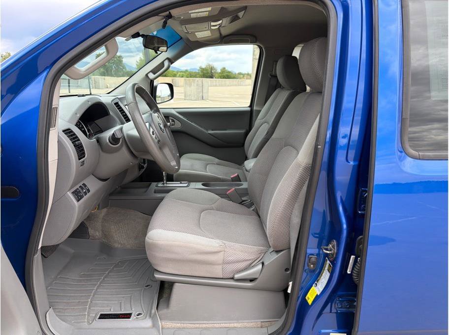 Used 2013 Nissan Frontier SV AWD/4WD image 10