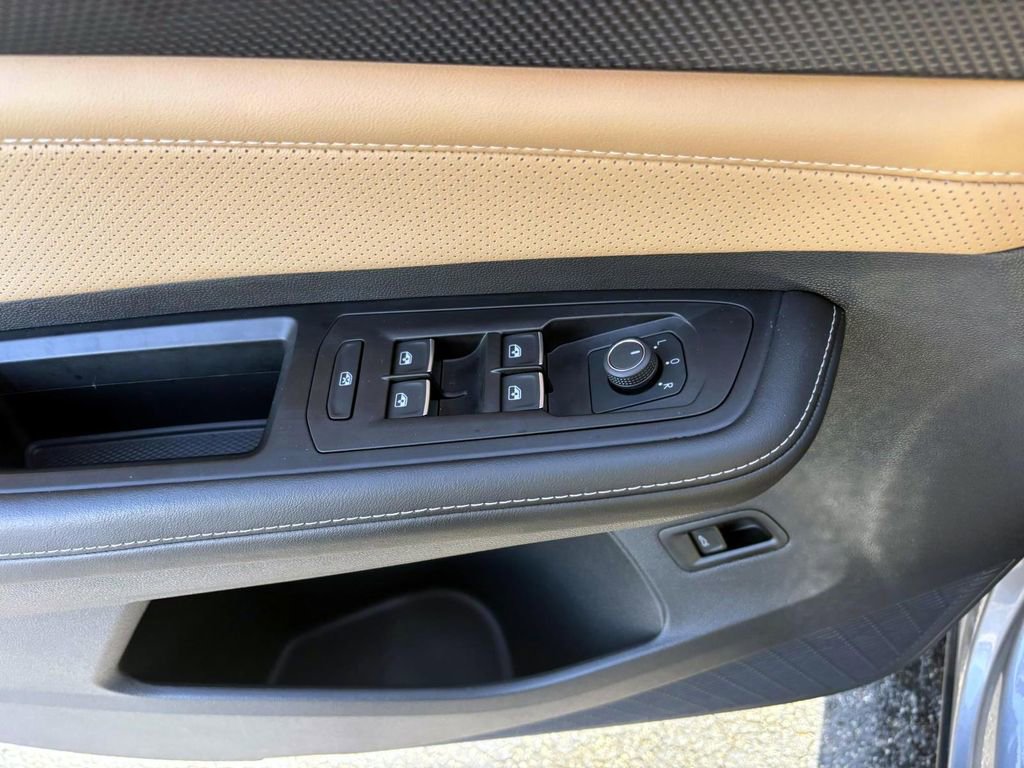 Used 2024 Volkswagen Atlas Cross Sport SEL R-Line image 13