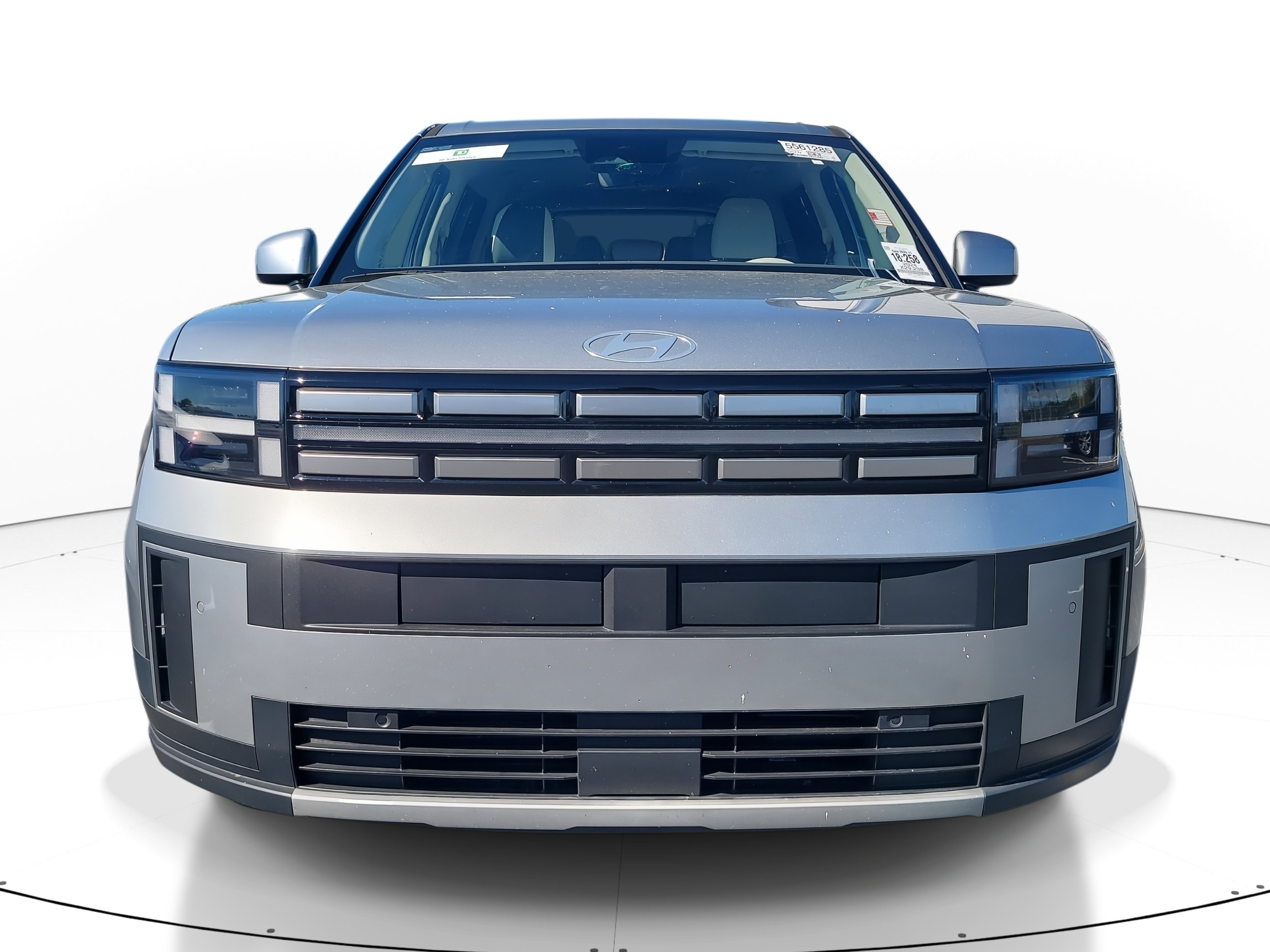 Used 2024 Hyundai Santa Fe SE image 2