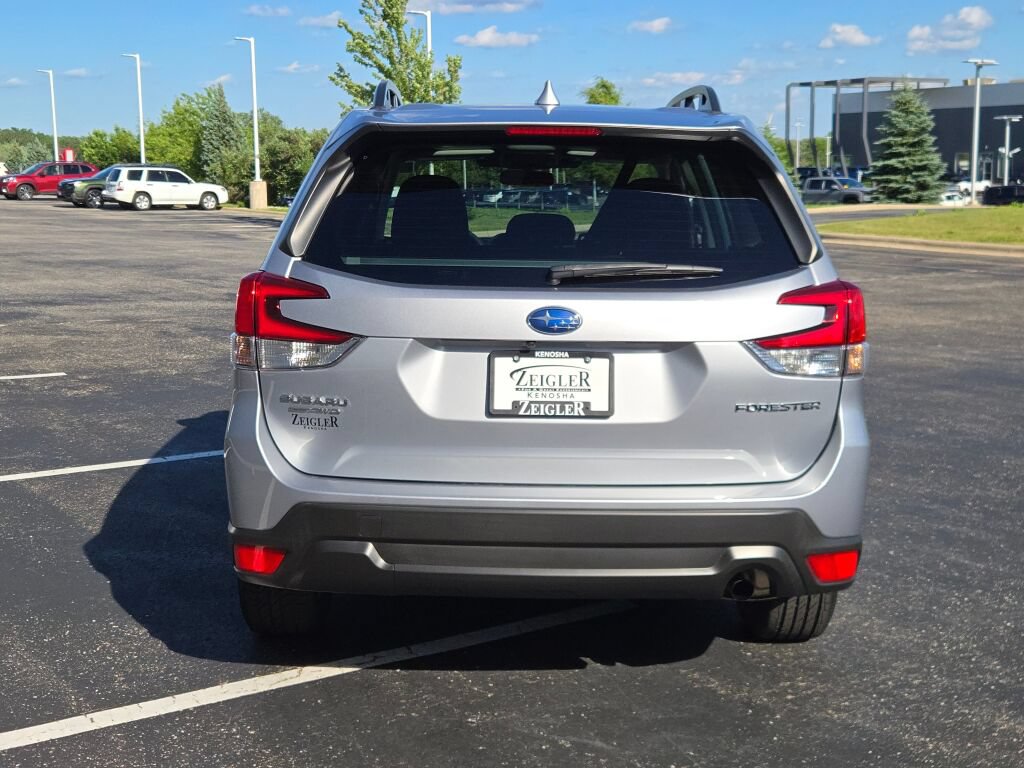 Certified 2023 Subaru Forester Premium AWD/4WD image 13