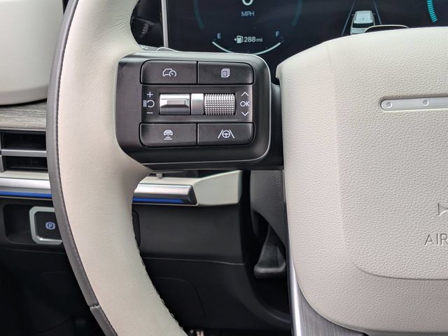 Used 2025 Hyundai Santa Fe Calligraphy FWD image 15