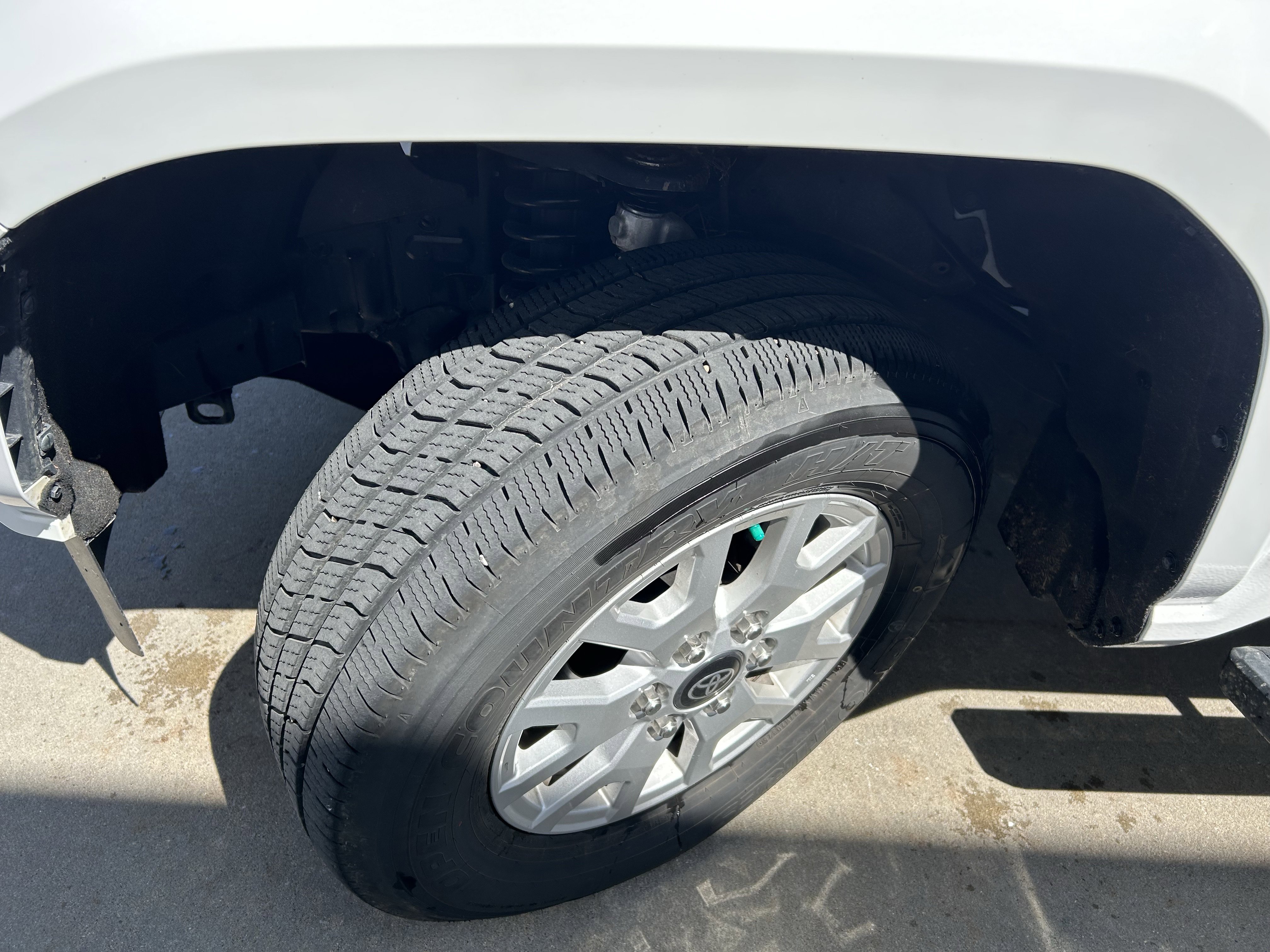 Certified 2025 Toyota Tacoma SR5 w/ SR5 Upgrade Package AWD/4WD image 7