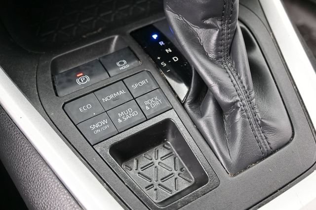 Used 2023 Toyota RAV4 LE AWD/4WD image 25
