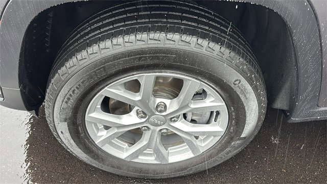 Used 2023 Jeep Grand Cherokee L Limited w/ Luxury Tech Group II image 31