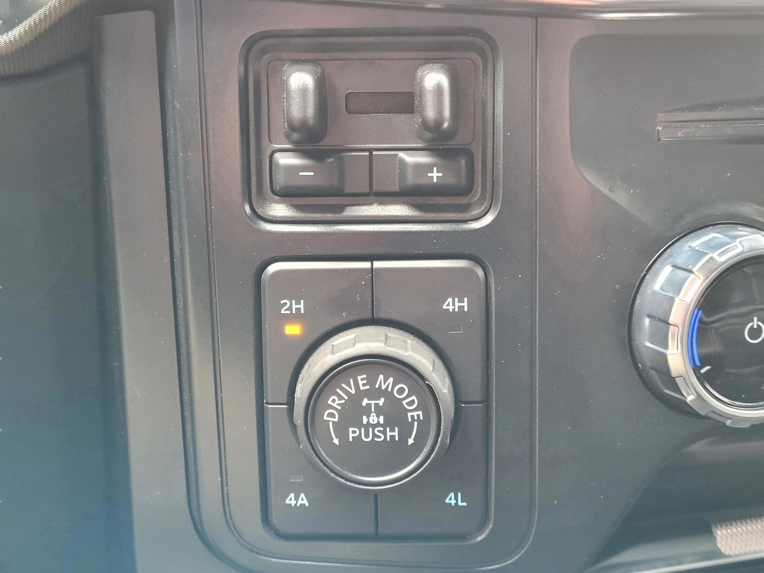 Used 2025 Ford F150 Raptor image 47