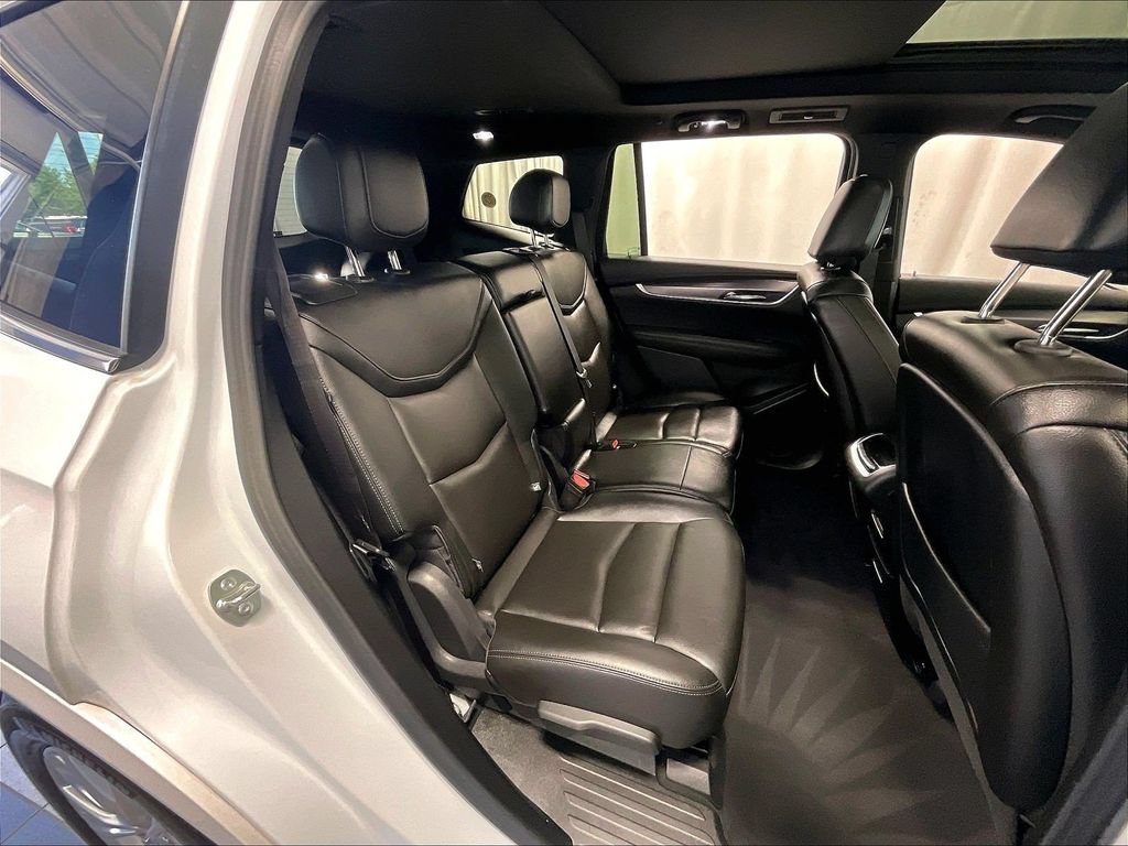 Used 2024 Cadillac XT6 Luxury w/ LPO, Floor Liner Package AWD/4WD image 16