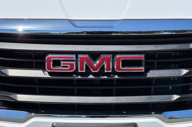 Used 2024 GMC Terrain SLE AWD/4WD image 46