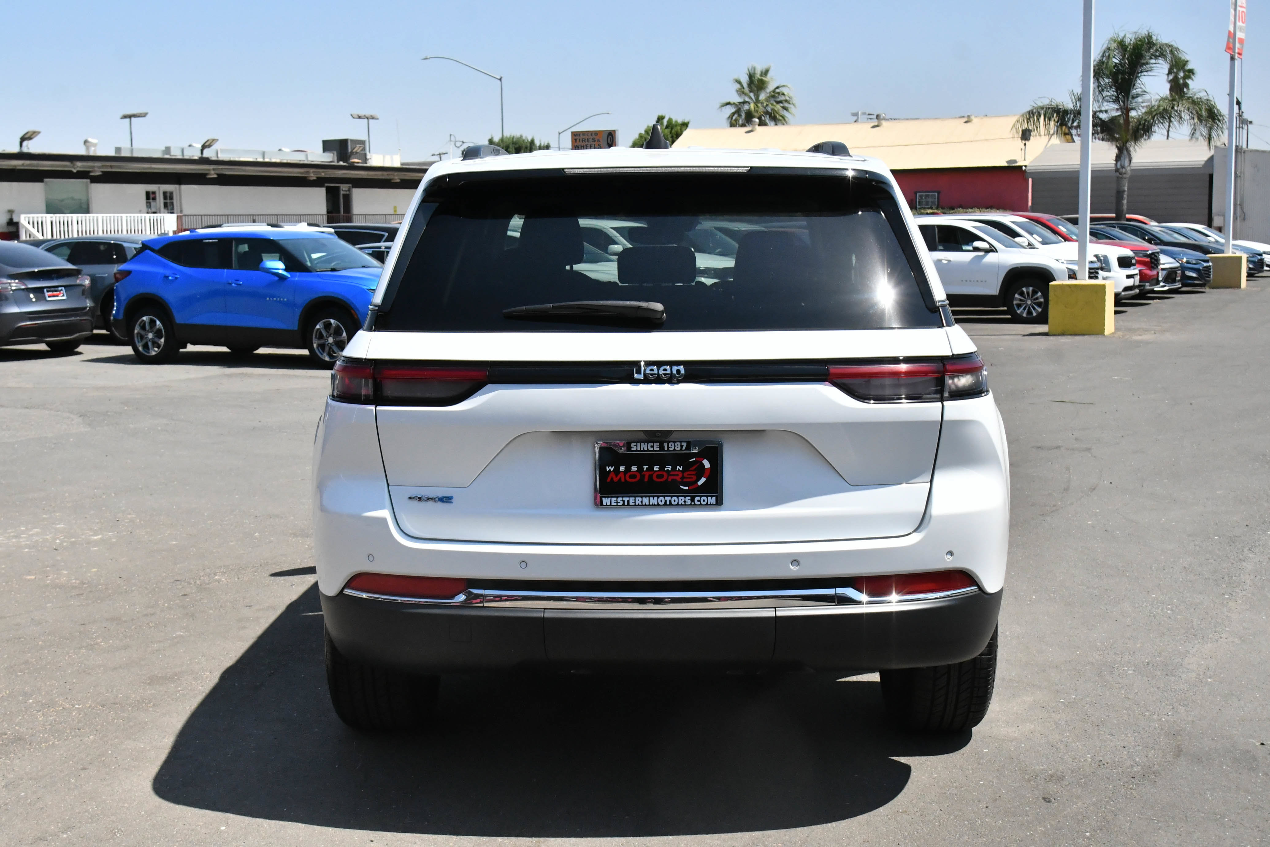 Used 2024 Jeep Grand Cherokee Limited 4xe AWD/4WD image 7
