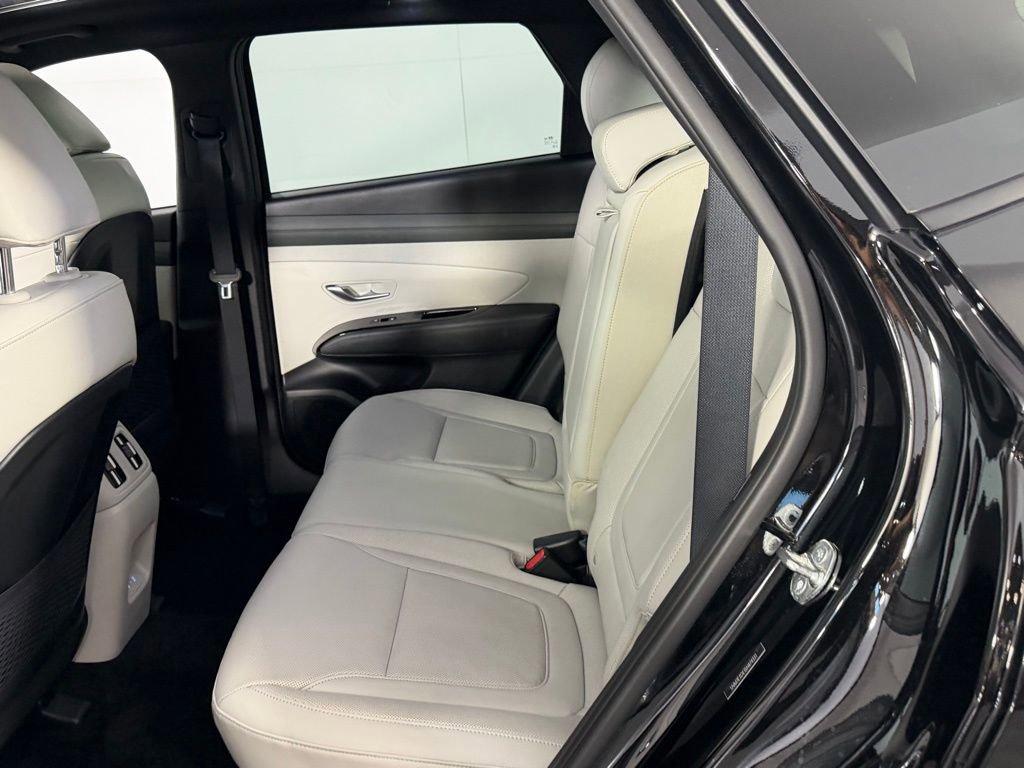 Used 2025 Hyundai Tucson Limited image 27