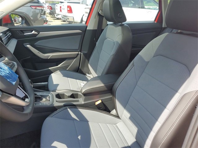 New 2025 Volkswagen Jetta SE image 14