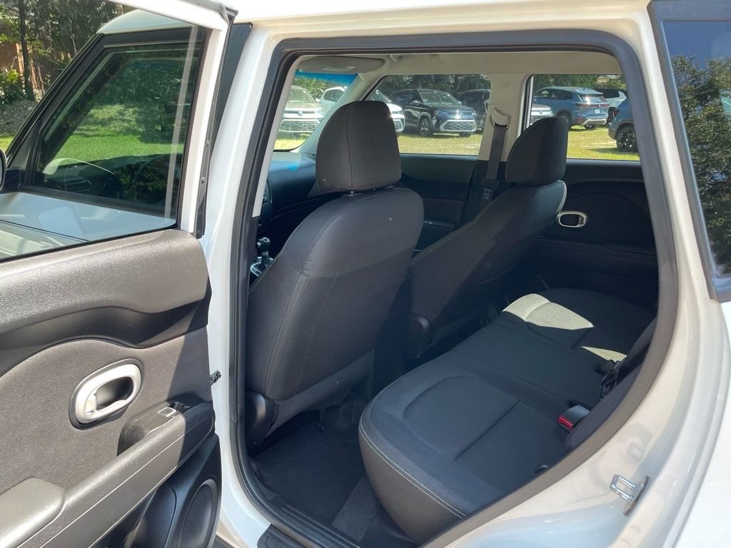 Used 2019 Kia Soul + image 24