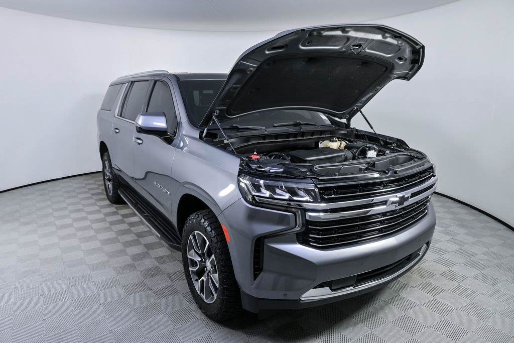 Used 2022 Chevrolet Suburban LT w/ LT Signature Plus Package RWD image 38