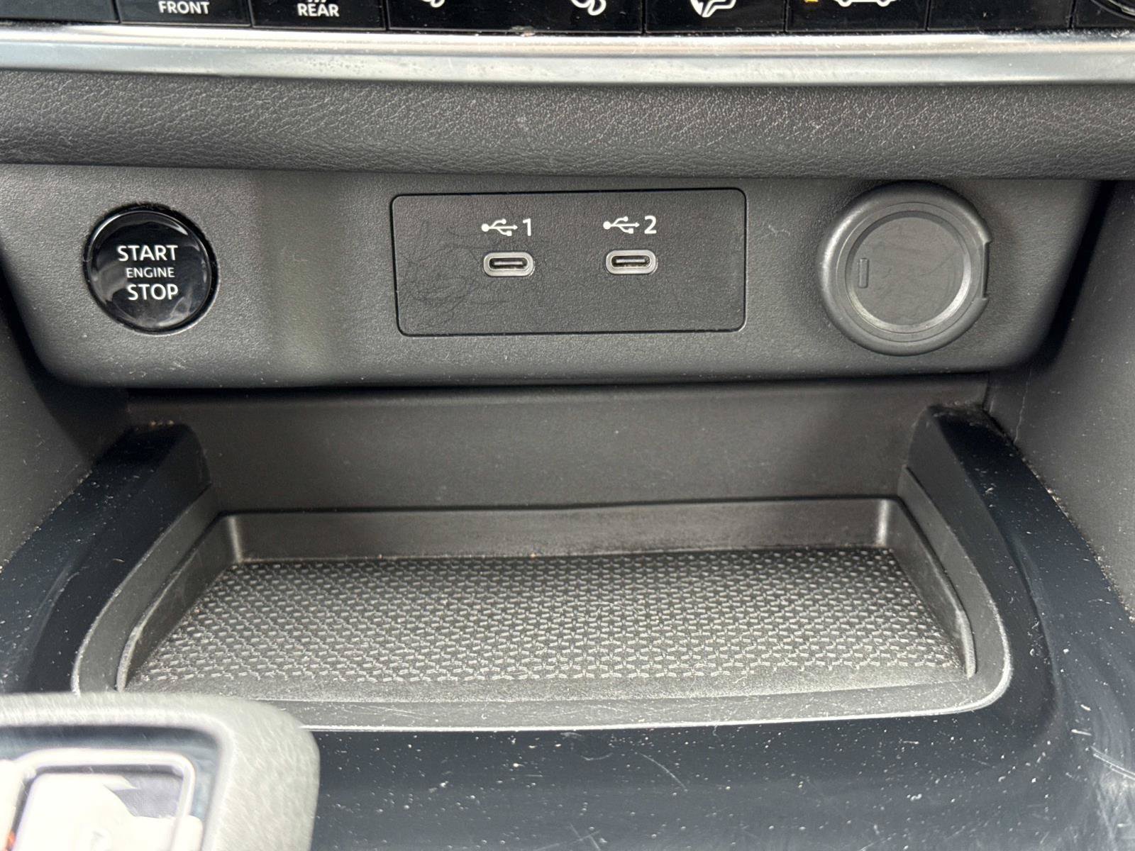 Used 2025 Nissan Rogue SV AWD/4WD image 12