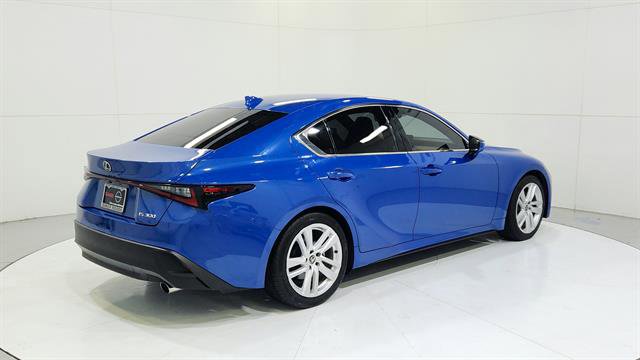 Used 2023 Lexus IS 300 w/ Comfort Package image 8