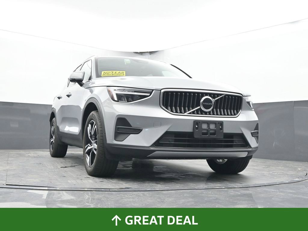 Used 2025 Volvo XC40 B5 Core AWD/4WD image 41