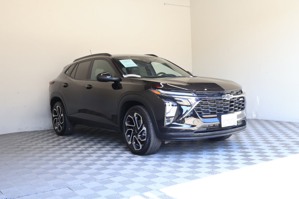 Used 2025 Chevrolet Trax RS w/ Driver Confidence Package FWD image 6