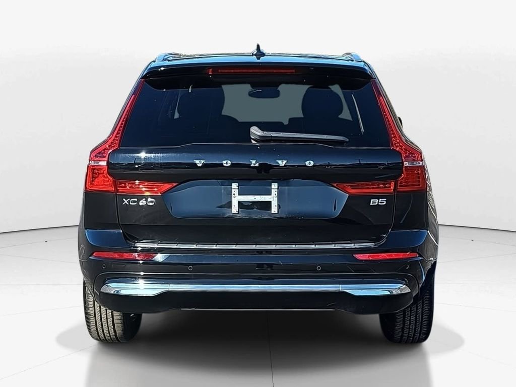 Used 2023 Volvo XC60 B5 Plus w/ Protection Package Premier image 6