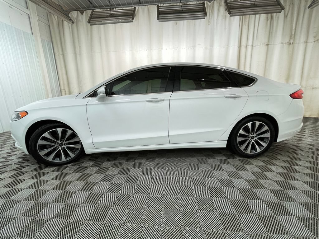Used 2017 Ford Fusion Titanium FWD image 17