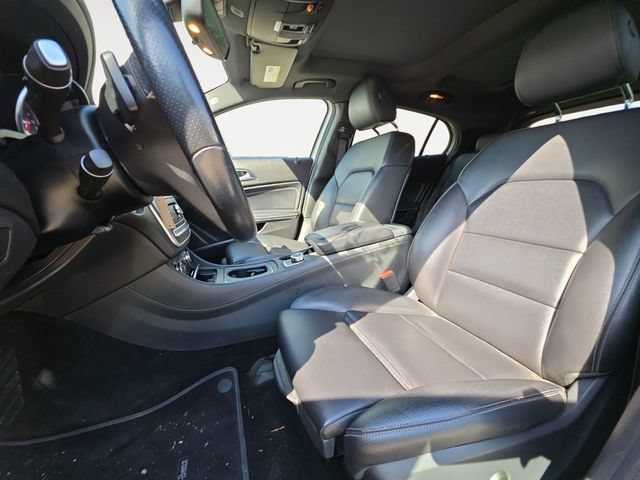Used 2018 Mercedes-Benz GLA 250 4MATIC w/ Premium Package image 9