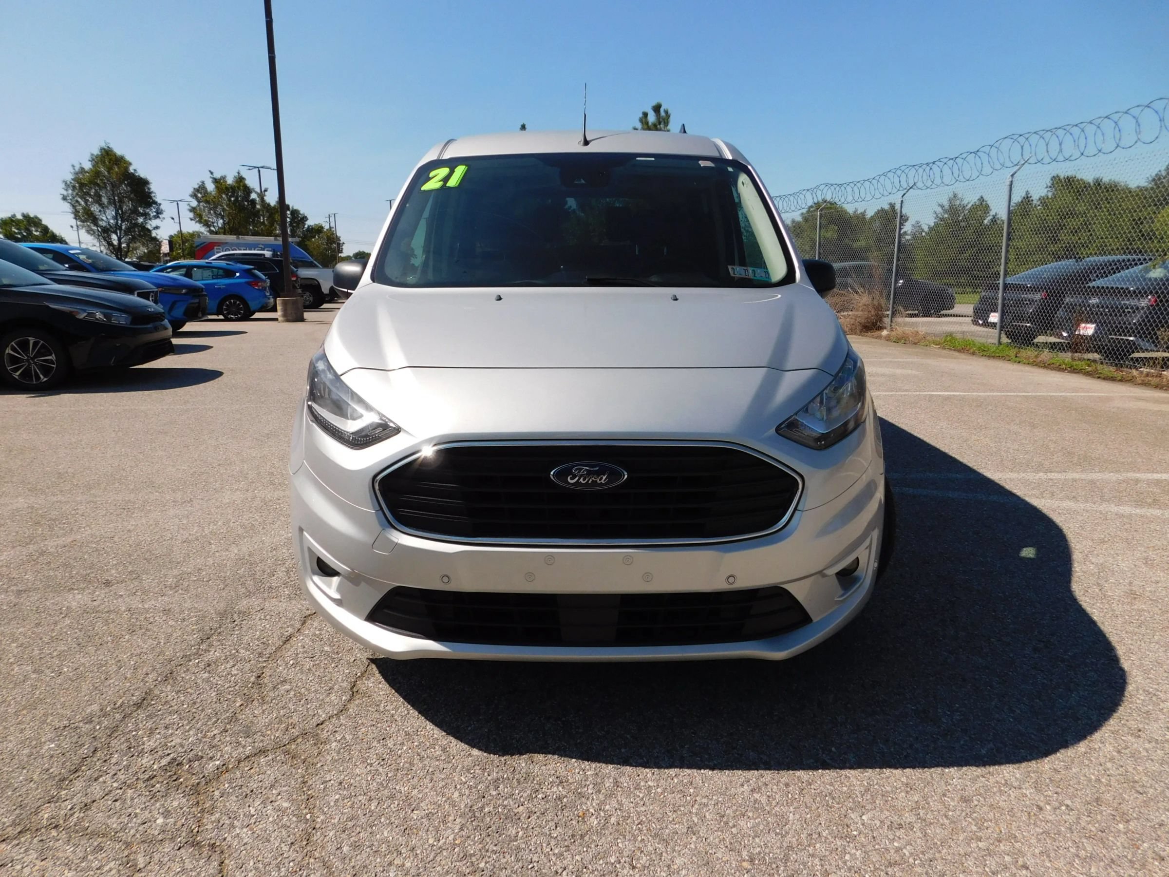 Used 2021 Ford Transit Connect XLT FWD image 3