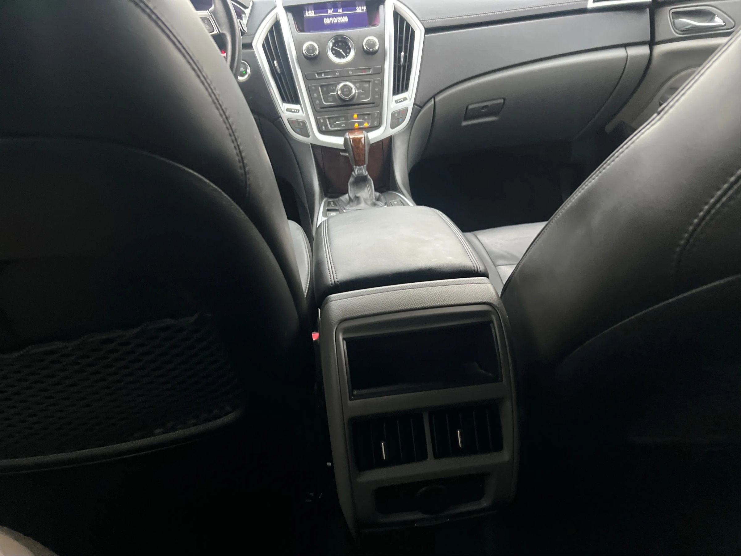 Used 2010 Cadillac SRX Luxury image 20