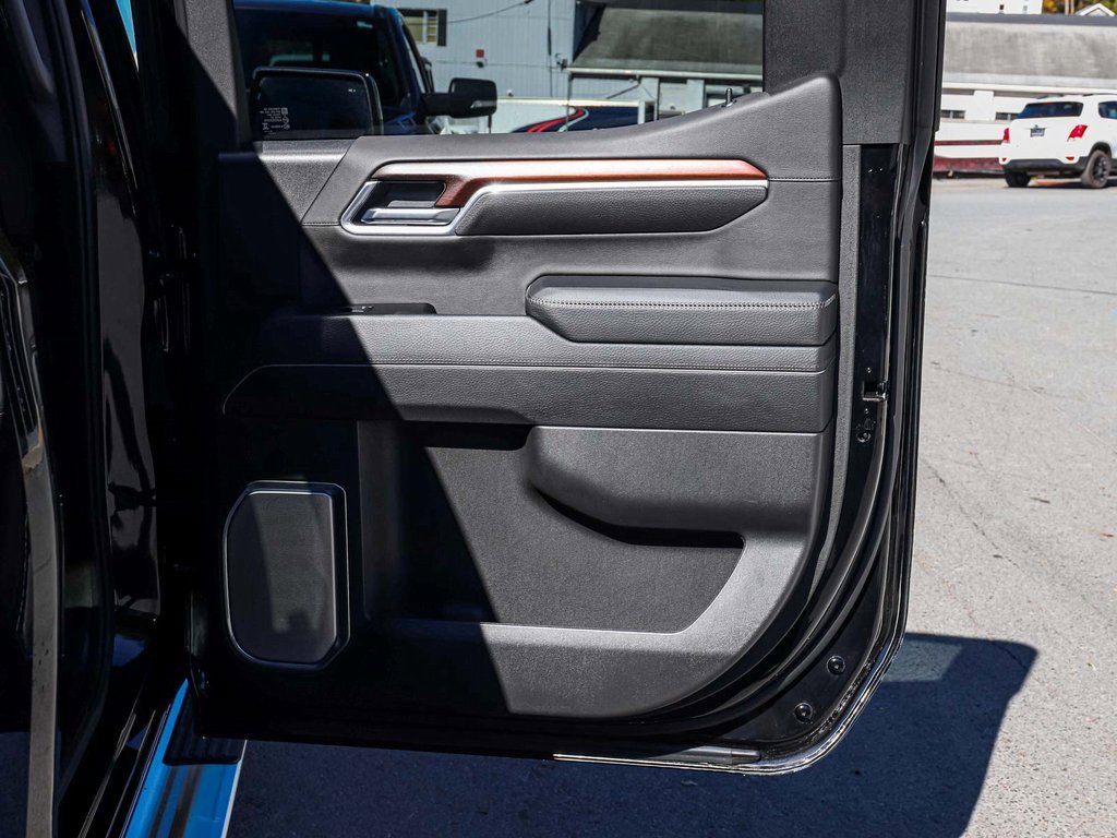 Used 2025 GMC Sierra 1500 Denali image 15