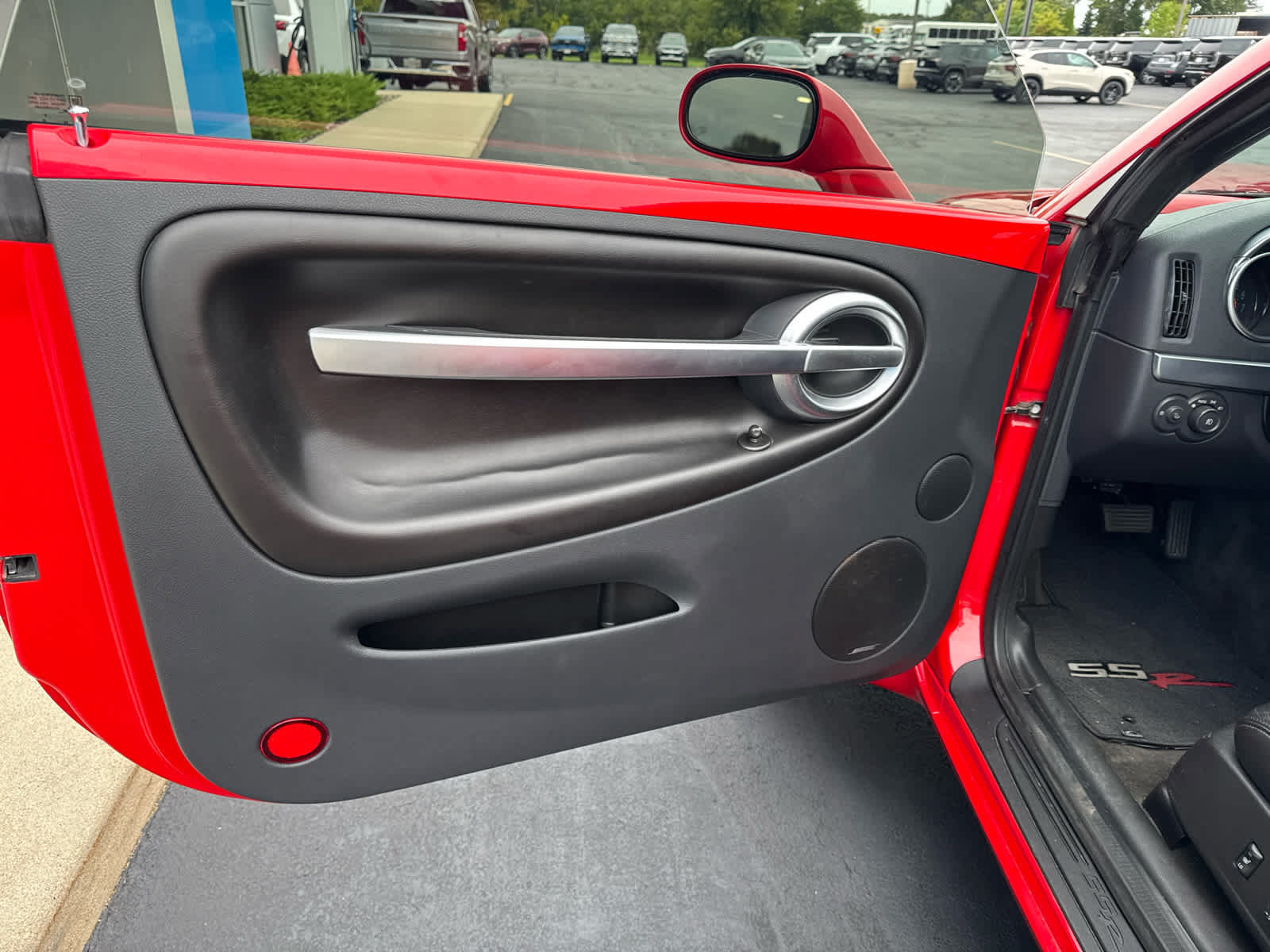 Used 2004 Chevrolet SSR w/ Preferred Equipment Group RWD image 13