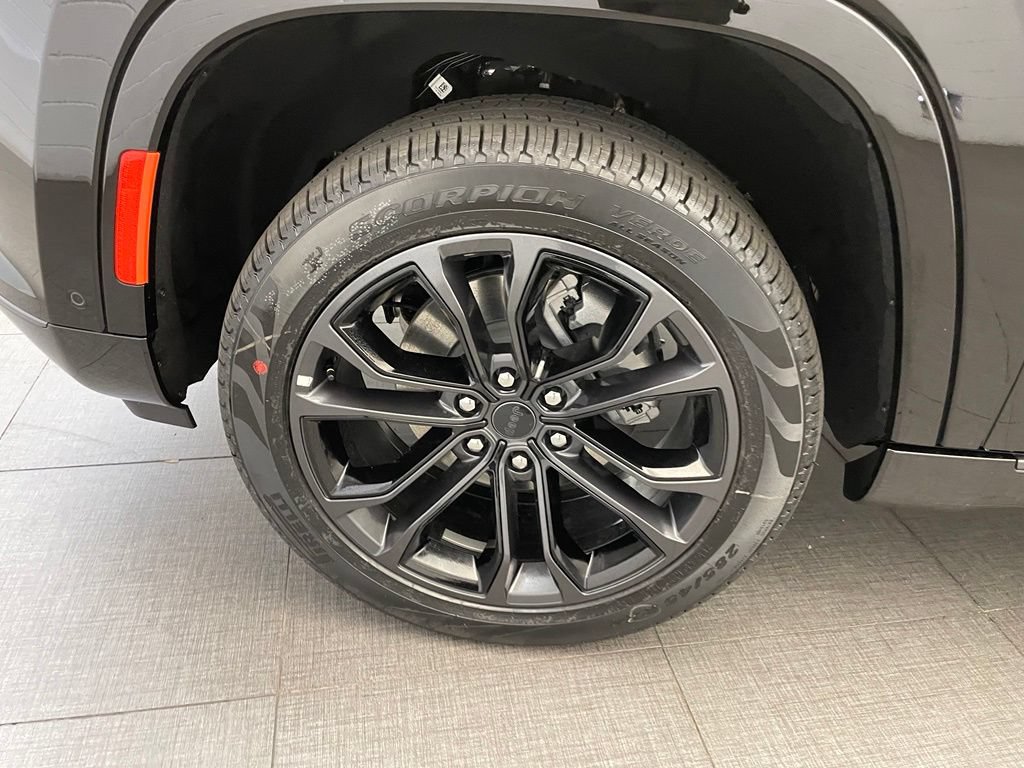 New 2026 Jeep Grand Wagoneer Summit AWD/4WD image 10