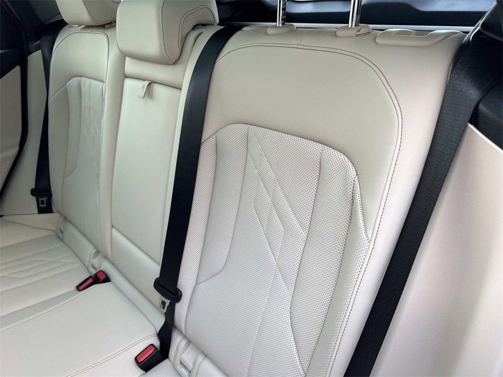 Used 2025 BMW X3 xDrive30i w/ M Sport Package image 13