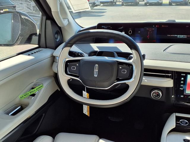 New 2026 Lincoln Navigator L Premier image 11