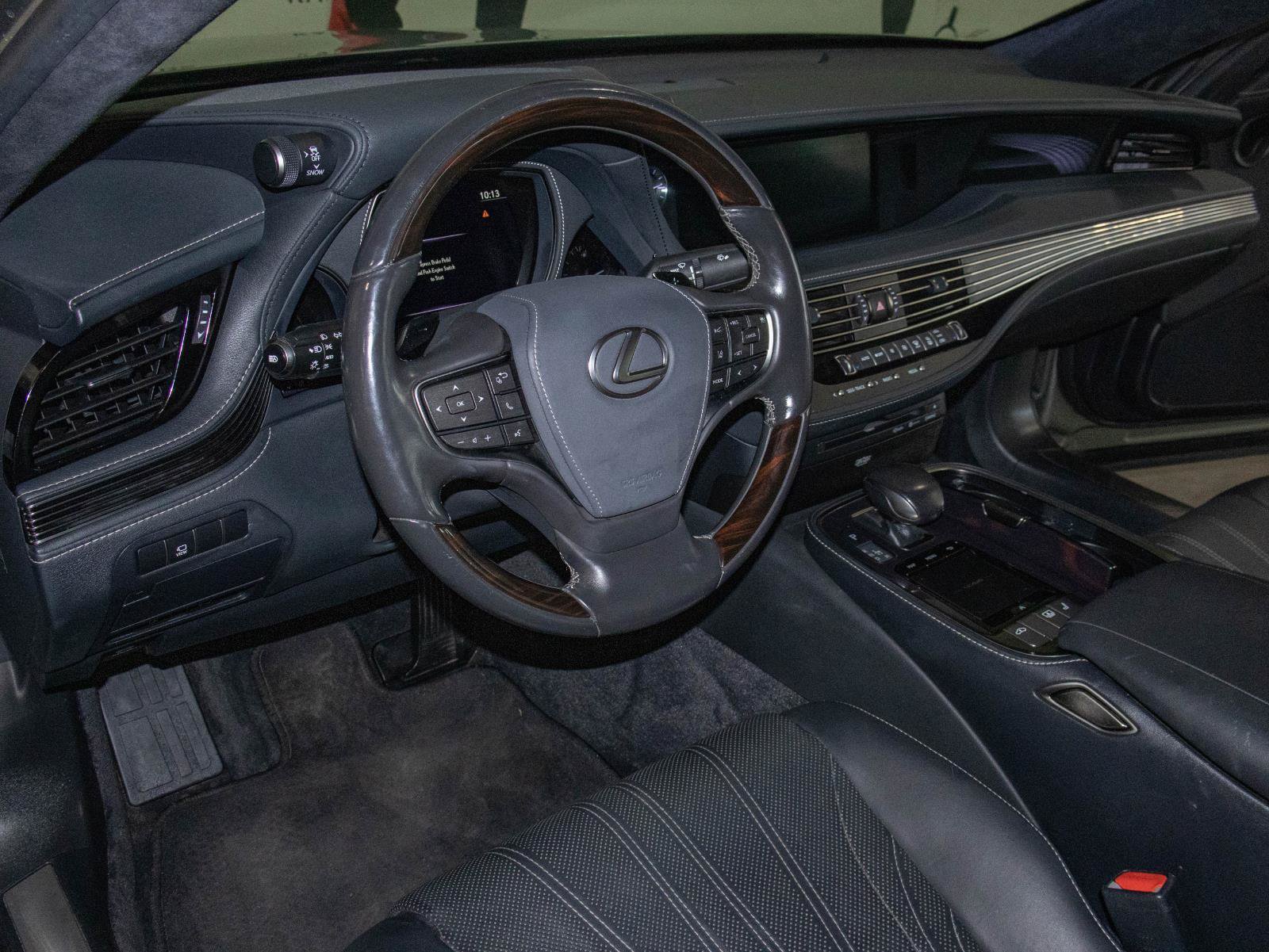 Used 2020 Lexus LS 500 w/ Interior Upgrade Package RWD image 6