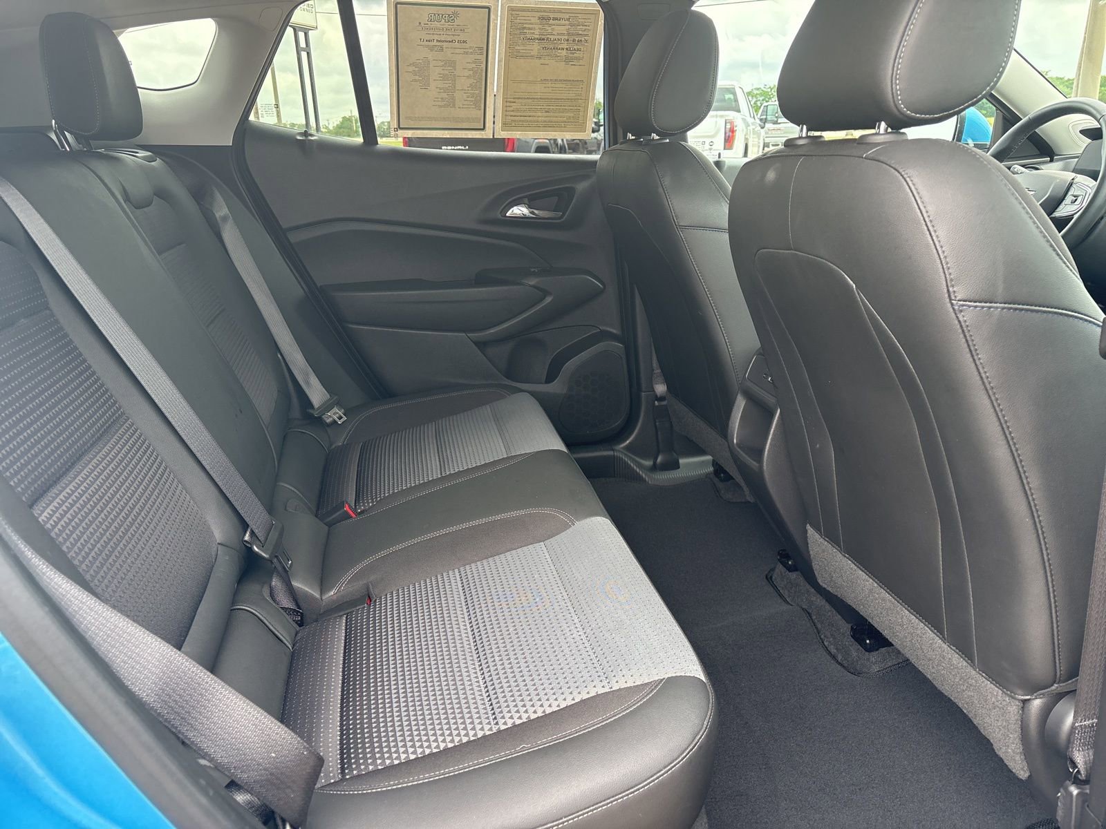 Certified 2025 Chevrolet Trax LT w/ Driver Confidence Package FWD image 16