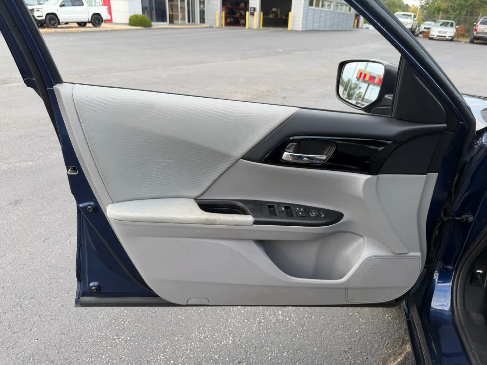 Used 2016 Honda Accord LX image 19