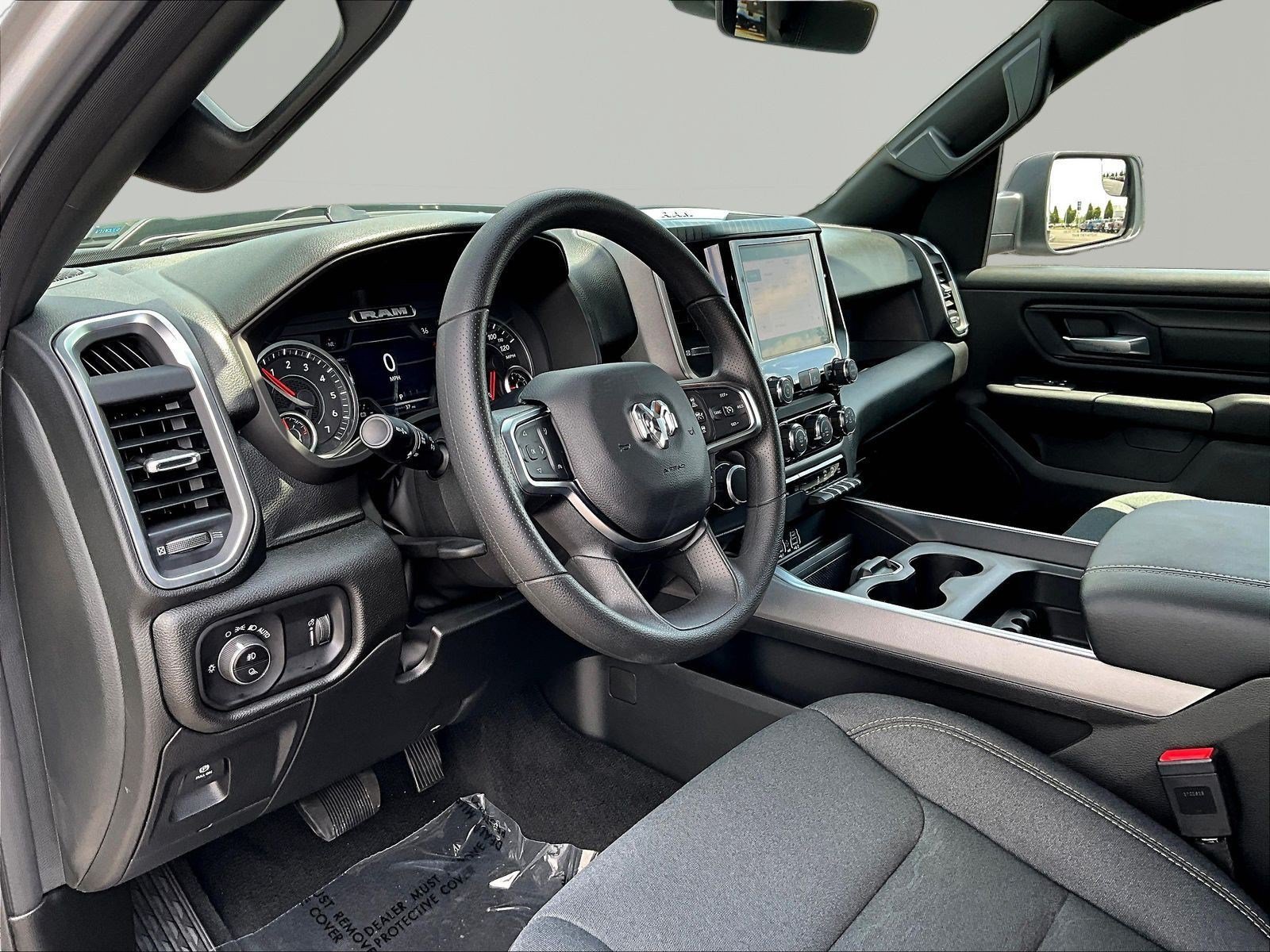 New 2026 RAM 1500 Express AWD/4WD image 16