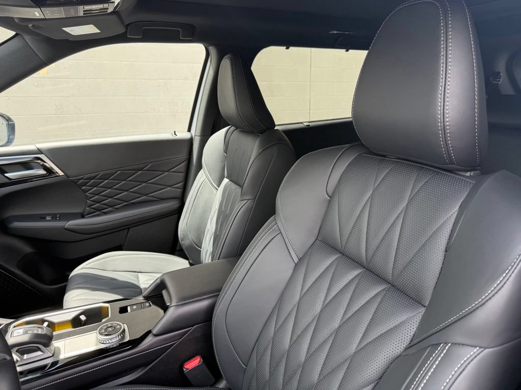New 2026 Mitsubishi Outlander SEL Black Edition AWD/4WD image 23