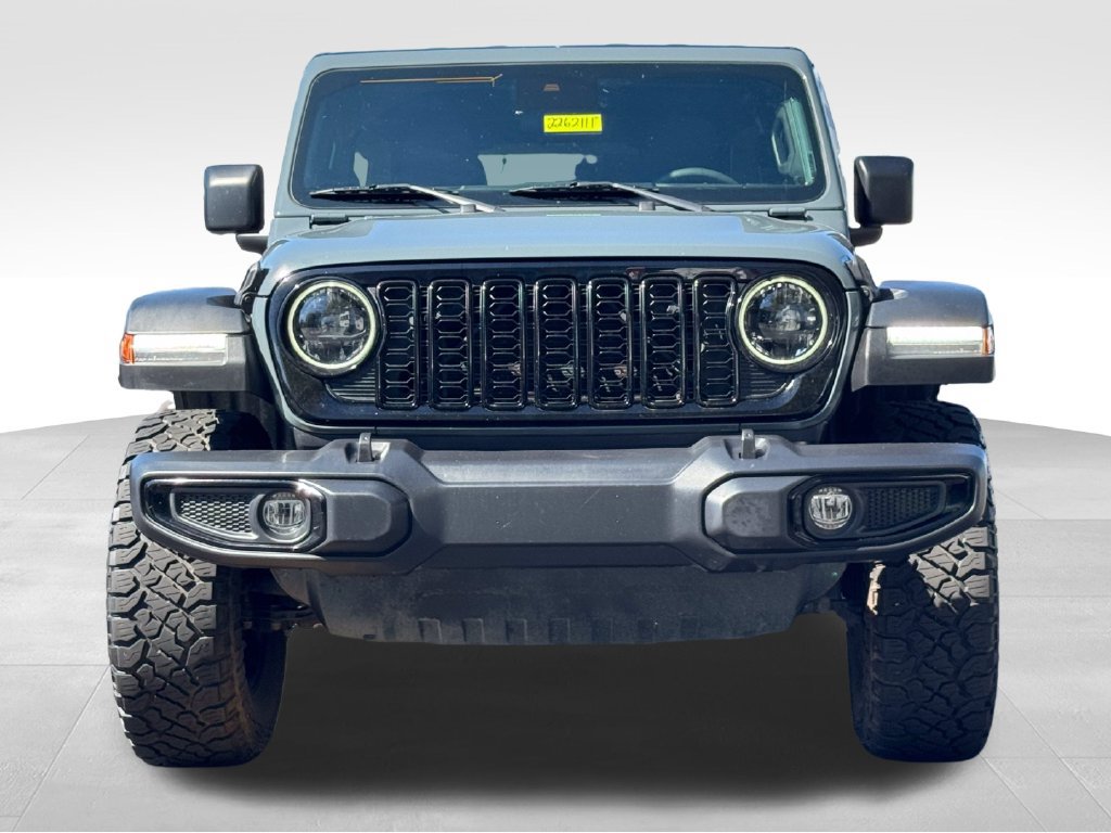 Used 2024 Jeep Wrangler Unlimited Sport AWD/4WD image 2