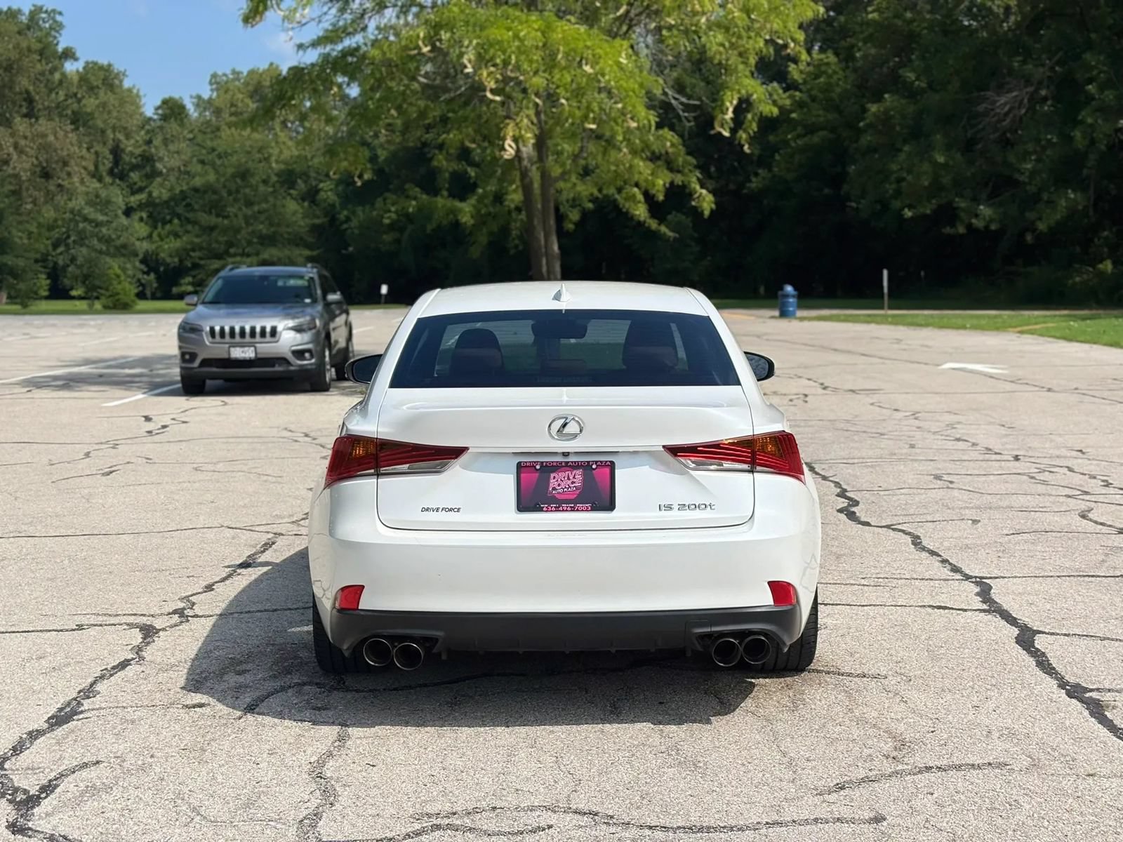 Used 2017 Lexus IS 200t RWD image 4