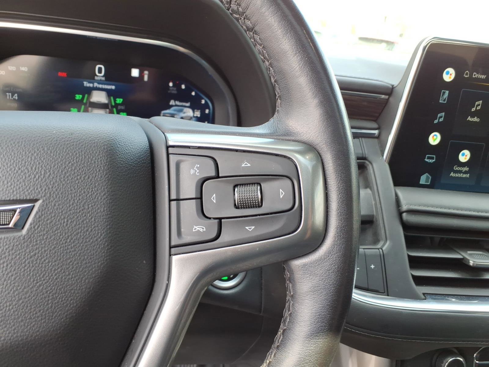 Used 2022 Chevrolet Tahoe Z71 w/ Luxury Package AWD/4WD image 23