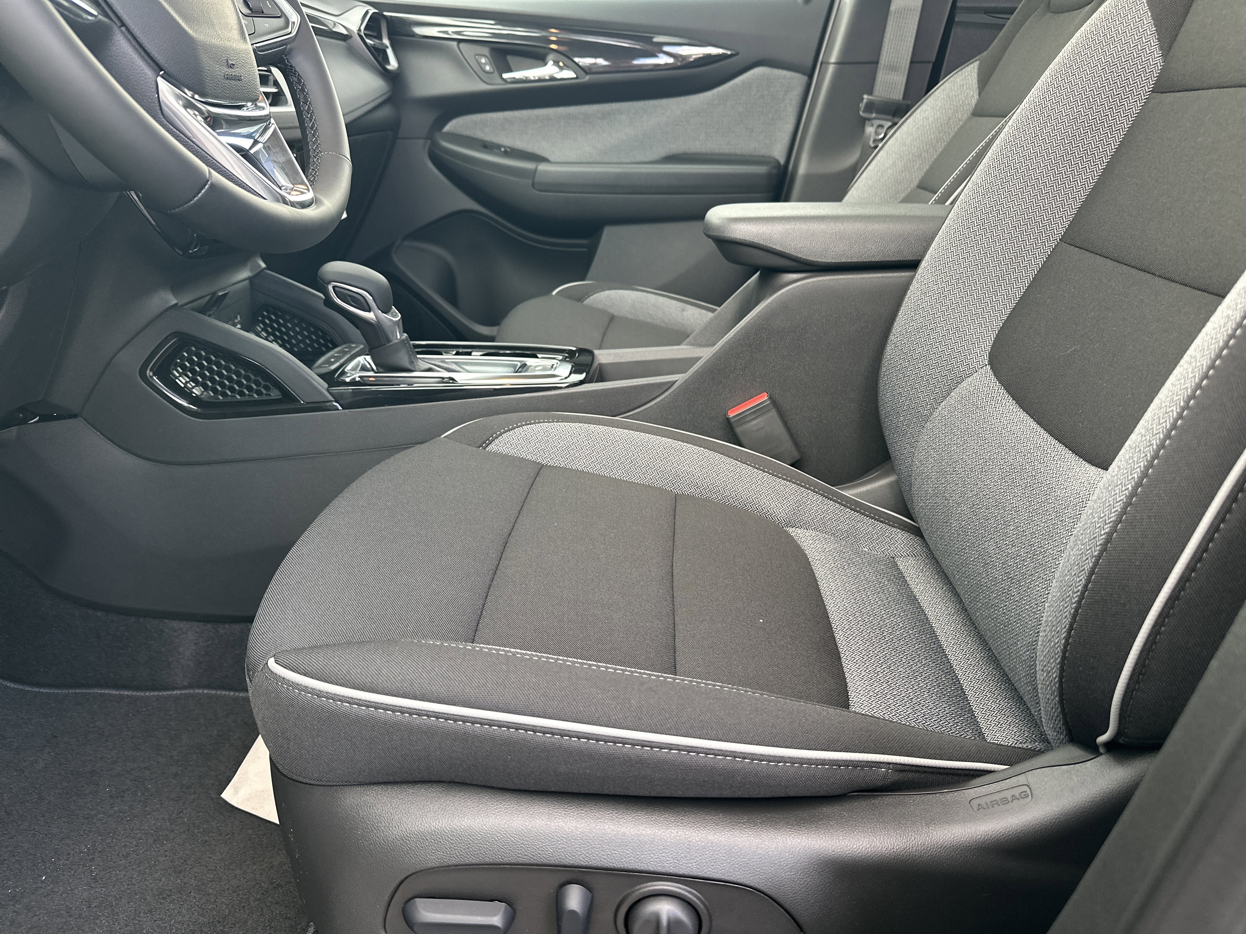 New 2026 Chevrolet TrailBlazer LT w/ Convenience Package FWD image 11