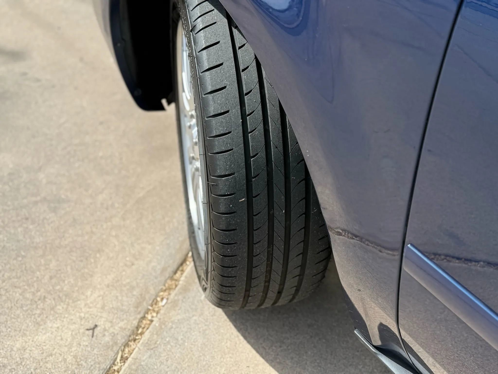 Used 2006 Mercury Montego Premier image 3