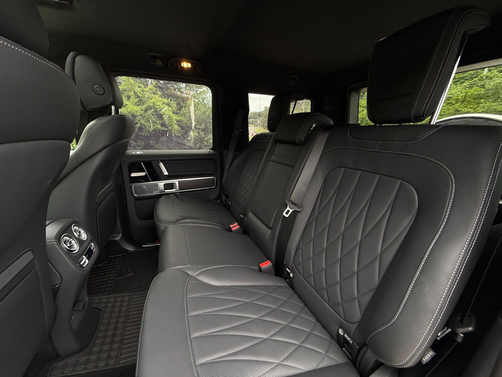 Used 2025 Mercedes-Benz G 63 AMG 4MATIC image 35