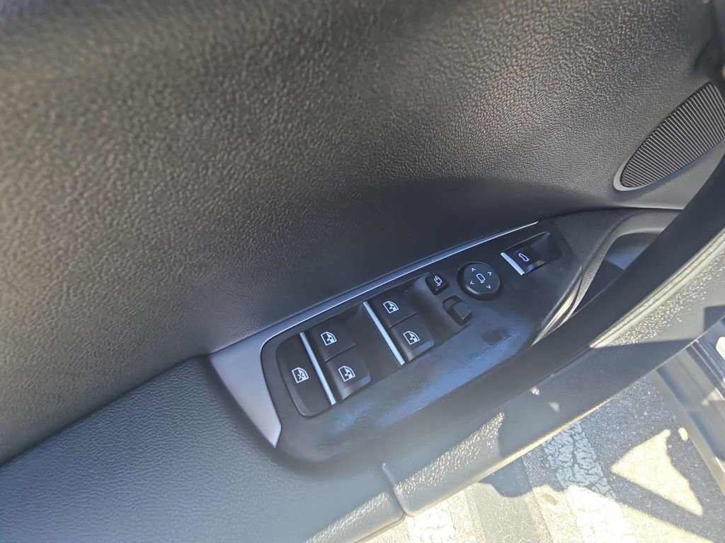 Used 2019 BMW X3 sDrive30i w/ Driving Assistance Package RWD image 24