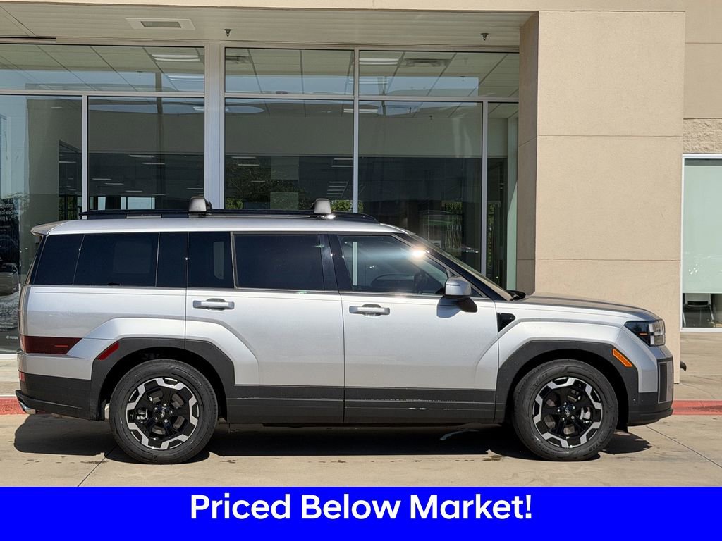 Used 2025 Hyundai Santa Fe SEL image 3