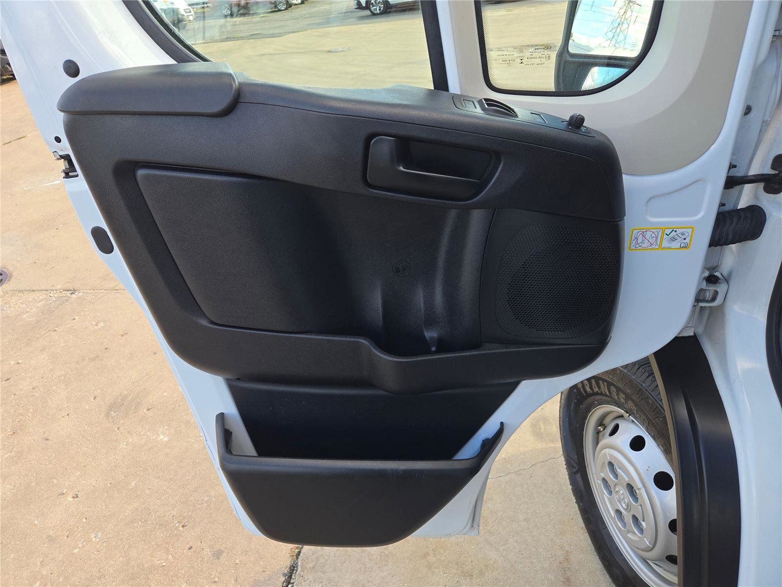 Used 2021 RAM ProMaster 2500 w/ Convenience Group image 20