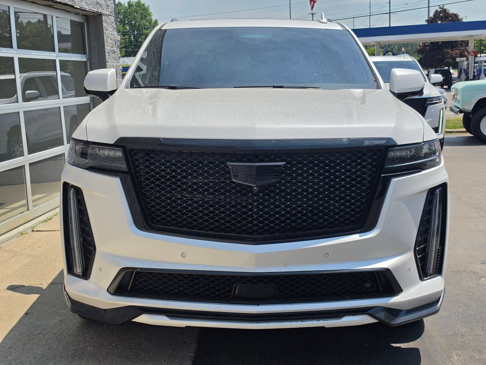 Used 2024 Cadillac Escalade V w/ LPO, ONYX Package AWD/4WD image 2
