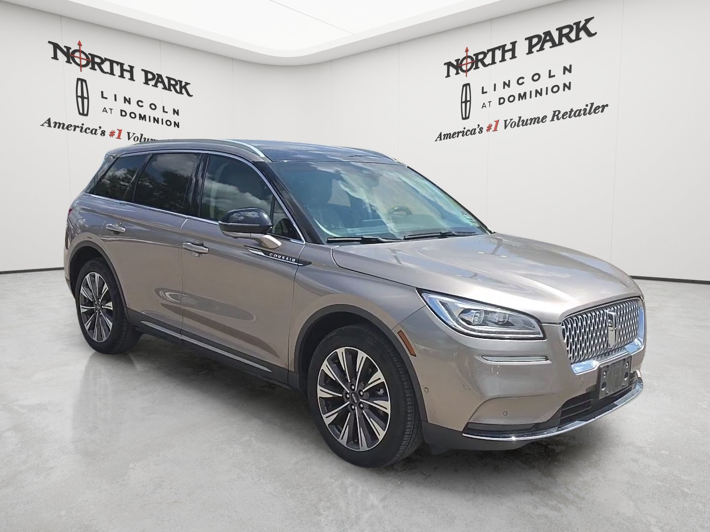 Used 2020 Lincoln Corsair Reserve w/ Equipment Group 202A AWD/4WD image 7