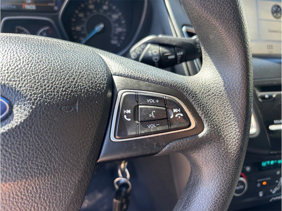 Used 2017 Ford Focus SEL image 21