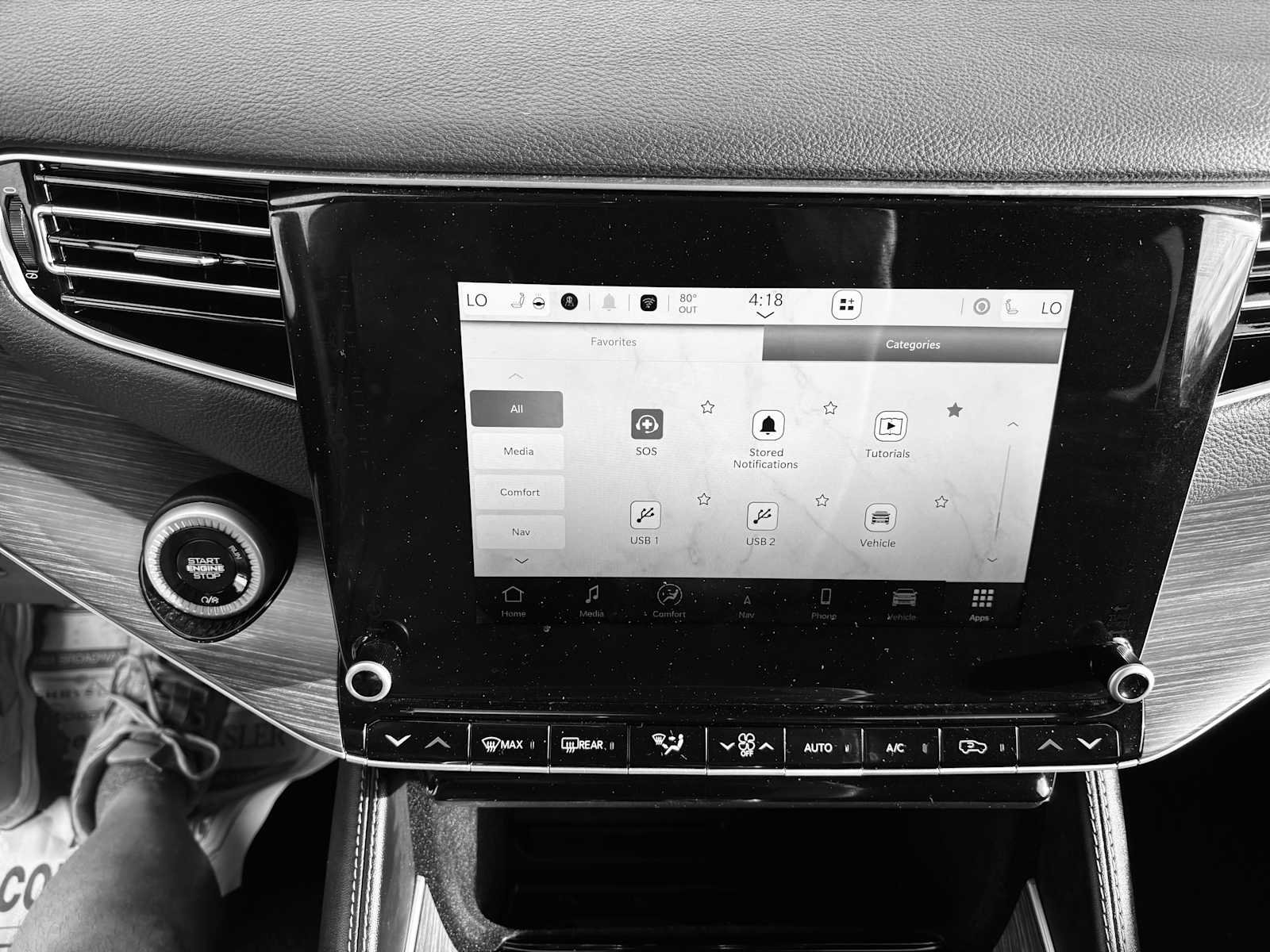 Certified 2024 Jeep Wagoneer L Series III w/ Flexible Seating Group image 45