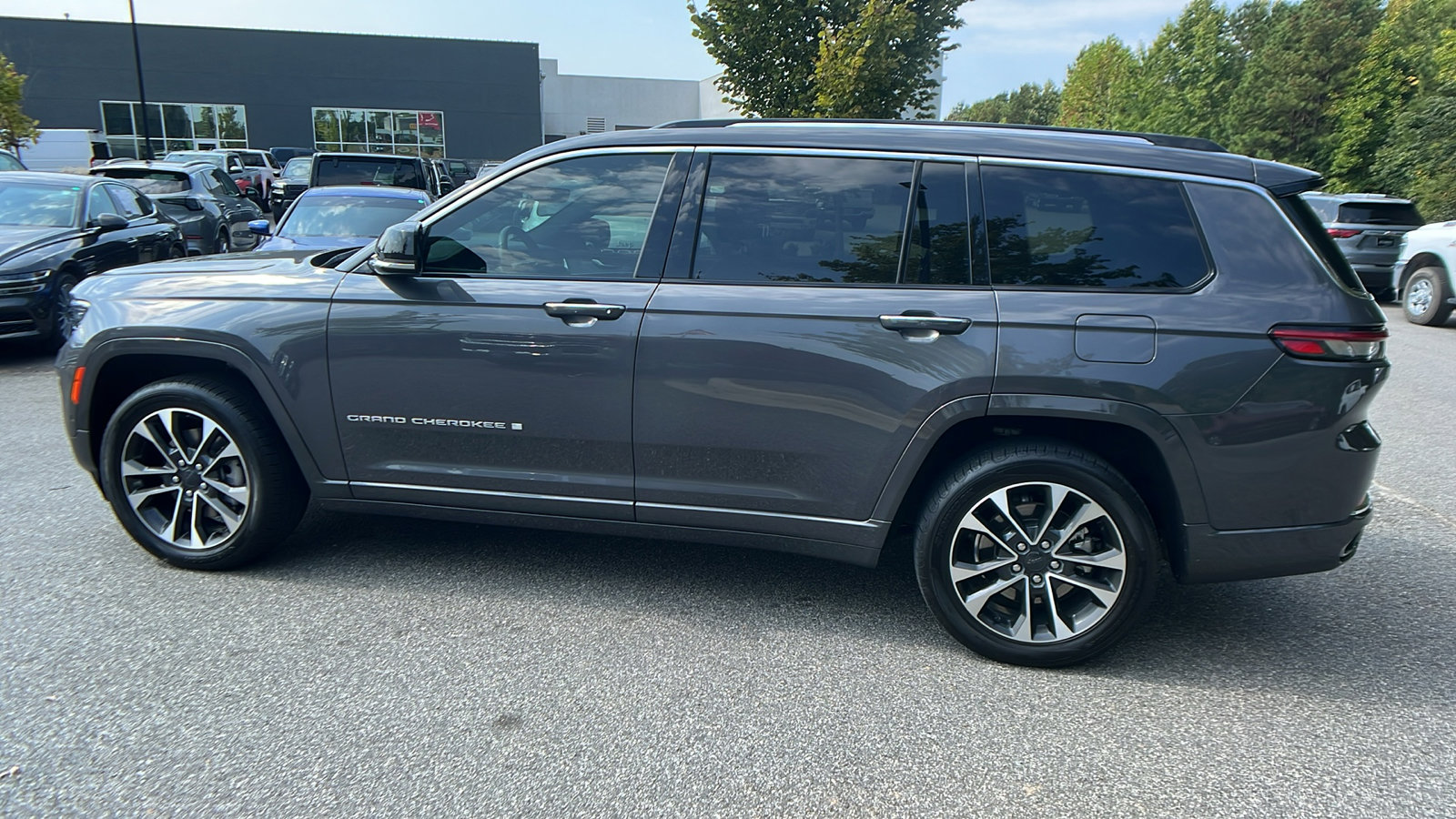 Used 2021 Jeep Grand Cherokee L Overland image 11